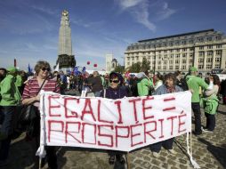Manifestantes en Bruselas protestan contra las medidas de austeridad contra el desempleo. AFP  /
