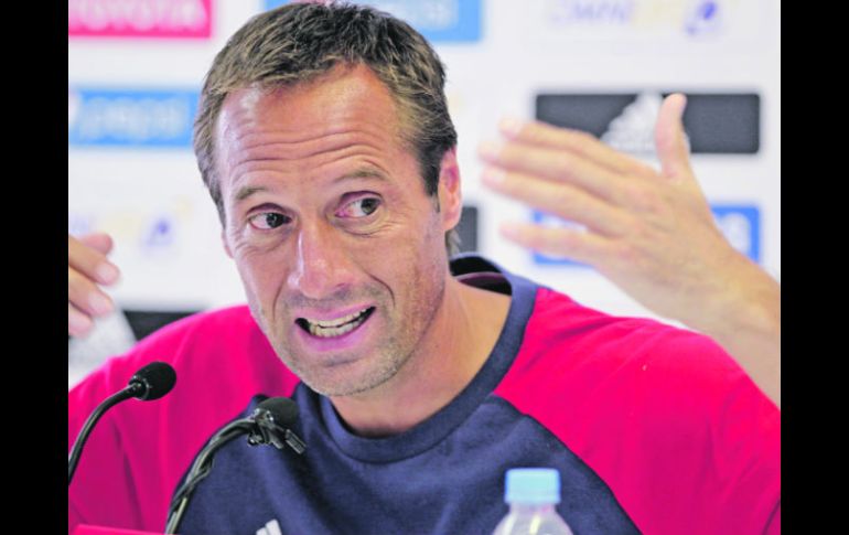 No hay vuelta atrás. El entrenador aseguró que es una decisión que meditó bastante, y no sólo tras la derrota ante Pachuca. EFE  /