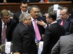 Los diputados Carlos Aceves, Manlio Fabio Beltrones, del PAN, Luis Alberto Villareal y Heriberto Galindo. ARCHIVO  /