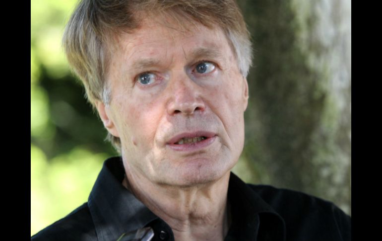 ''Son ellos los que deben resistir a la violencia'', manifestó el escritor francés. EFE  /