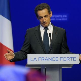 Sarkozy podría postularse en elecciones de 2017