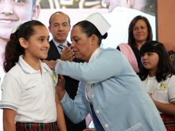 Felipe Calderón anunció que la vacuna contra el VPH se incorpora al esquema universal de vacunación gratuita. EFE  /