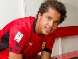 La lesión en el muslo derecho sigue dándole problemas al delantero mexicano. ESPECIAL  /