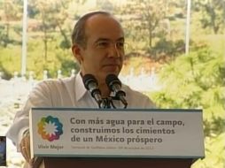 Felipe Calderón en el acto de inauguración de la Presa Vista Hermosa. ESPECIAL  /