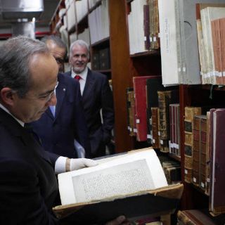 Calderón resalta el valor de la biblioteca Juan José Arreola
