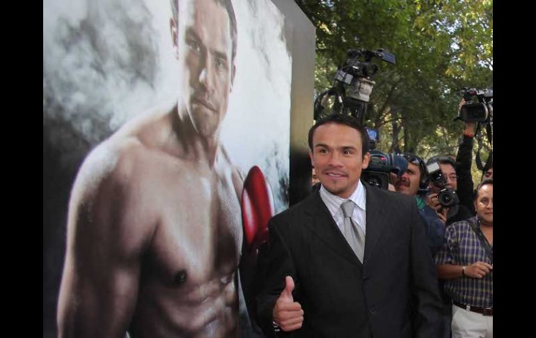 Márquez en la inauguración de la exposición fotográfica “100% extraordinarios”, ubicada en Paseo de la Reforma. EL UNIVERSAL  /