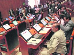 EL CONGRESO ESTATAL. La crisis económica se agravó con las contrataciones nuevas que hicieron los legisladores en este trienio.  /