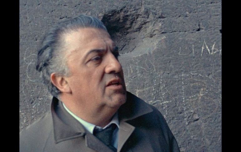 Fotografía histórica de federico Fellini mientras dirigía ''El Satyricon''. ARCHIVO  /