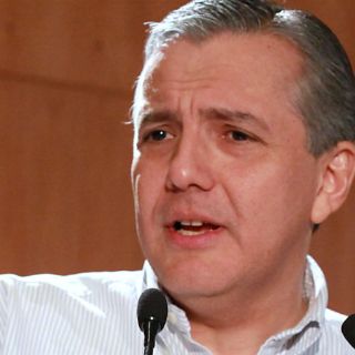Se reúnen Rosario Robles y Heriberto Félix en Los Pinos