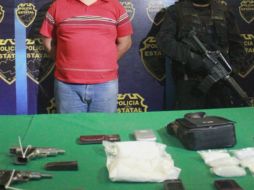 Los detenidos, las armas y la droga quedaron a disposición de la PGJE.  /