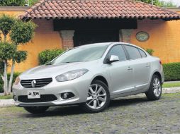 Nuevo frente. Cuenta con una parrilla más afilada y nuevo juego de luces, así como la toma de aire dividida de los faros anti-niebla.  /