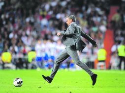 Mourinho sabe que una derrota mañana los hundiría a 11 puntos de Barcelona. GETTY IMAGES SPORT  /