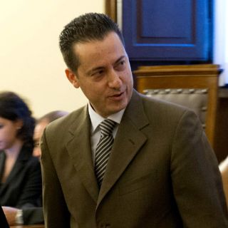 Papa Benedicto XVI estudia conceder indulto a su exmayordomo