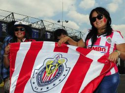 Los aficionados del Guadalajara esperan que el Rebaño saque el triunfo del Azteca. MEXSPORT  /