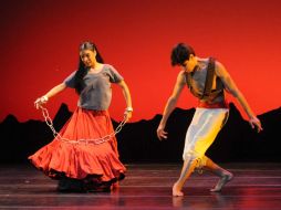 La pieza coreográfica ''Tierra'', presentada por la Compañía Nacional de Danza. ARCHIVO  /