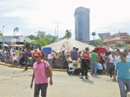 En Guerrero ya hay acuerdo. Los maestros guerrerenses acordaron con el Gobierno estatal regresar mañana a clases. EL UNIVERSAL  /