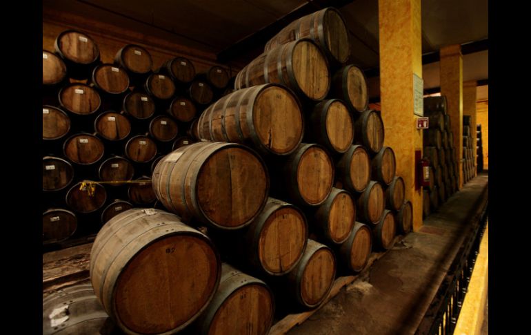 La comercialización de tequila está bien posicionada en el país, por encima del whiskey, brandy, ron y vodka. ARCHIVO  /
