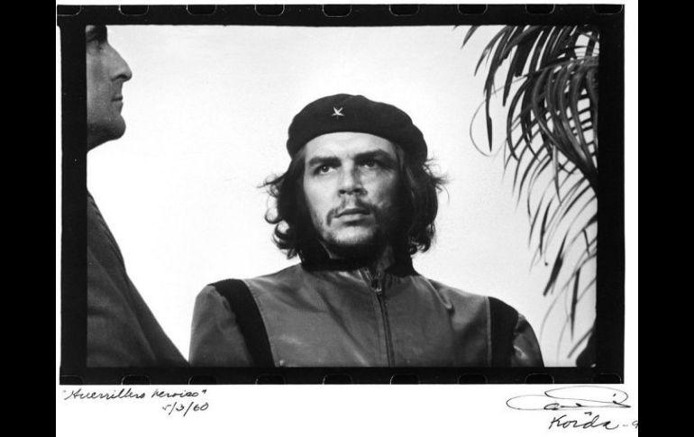 El ''Che Guevara'' como mito, icónica foto de Korda. ARCHIVO  /