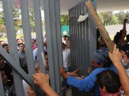 Estudiantes mantienen tomadas instalaciones de Normales de Cherán. ARCHIVO  /
