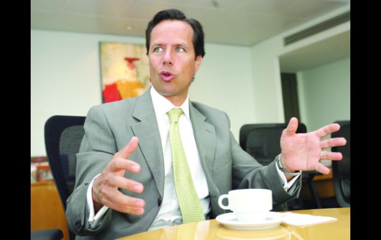 La supervisión que hace la CNBV no es total por falta de recursos, reconoció el titular de la comisión, Guillermo Babatz. EE  /