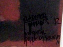 El ''Yellowism'' llegó para manchar un mural de Rothko. ESPECIAL  /