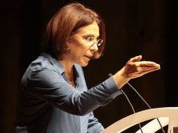 La obra premiada, ''La mujer que buceó dentro el corazón del mundo'', ha sido traducida a más de 13 idiomas.  /