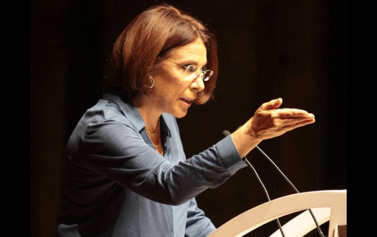 La obra premiada, ''La mujer que buceó dentro el corazón del mundo'', ha sido traducida a más de 13 idiomas.  /