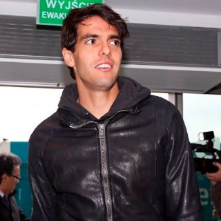 Kaká contento, pero con reservas