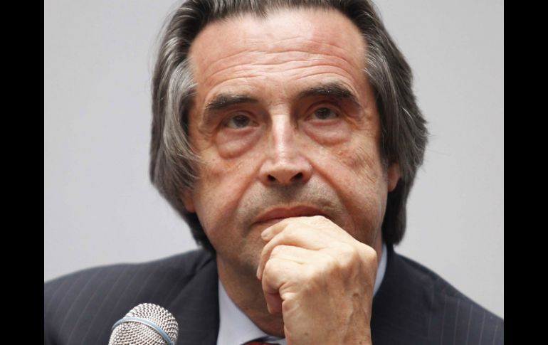 Lamentó que la vida de un director de orquesta es miserable: ''sólo conocemos los hoteles y las salas de concierto''. EL UNIVERSAL  /