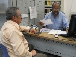 Más del 60 por ciento de la población mexicana no está cubierta por algún sistema de seguridad social. ARCHIVO  /