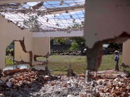 El plantel fue destruido por un grupo de la comunidad religiosa lo que impidió que los niños regresaran a clases en agosto. ARCHIVO  /