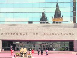 Edificio de rectoría. En abril del año pasado la Universidad de Guadalajara debía al SIAPA alrededor de 18 millones de pesos.  /