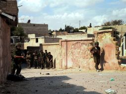 Soldados de las fuerzas armadas de Siria durante una operación contra grupos rebeldes. EFE  /