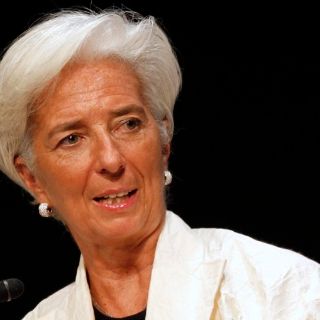 Lagarde considera necesario dar plazo adicional a Grecia
