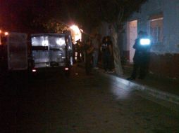 En el sitio no hubo casquillos de bala, por lo que autoridades presumen que le habrían disparado con arma de fuego tipo revólver.  /