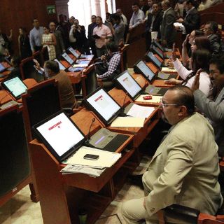 En 35 minutos, autorizan 251 cuentas públicas en el Congreso