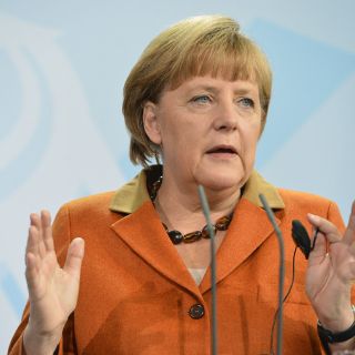 Merkel no comenta la iniciativa de prórroga para Grecia
