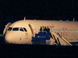 Airbus A-320 sirio que partió de Moscú con destino a Damasco y lo  obligaron a aterrizar en el aeropuerto de Angora. AP  /