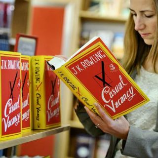 Nuevo libro de J.K. Rowling, entre los más vendidos