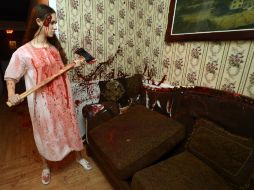La asesina Lizzie Borden en una escena criminal en la exposición ''Killers: A Nightmare Haunted House''. AFP  /