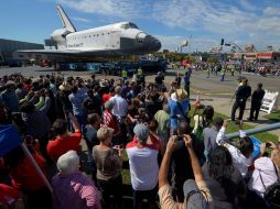 El recorrido se convertió en un espectáculo para los habitantes. REUTERS  /