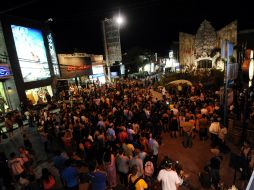 Un terremoto sacudió el este de Indonesia, provocando pánico entre miles de habitantes. AFP  /