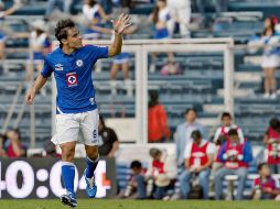 Omar Bravo anotó dos goles en el triunfo de Cruz Azul. MEXSPORT  /