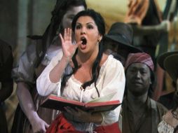 La transmisión en vivo desde el Net de Nueva York tiene la ventaja de que en el intermedio se proyectan entrevistas con el reparto.  /