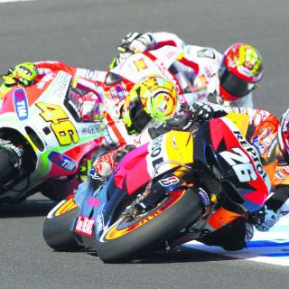 Dani Pedrosa gana en Japón