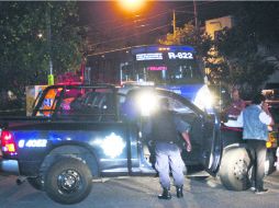 Unidad de la ruta 622 en la que fue asesinado a tiros Trinidad Hernández Gómez, de 50 años, el jueves en la Colonia San Marcos.  /