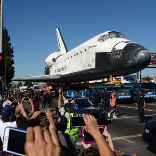 El Endeavour llega a su nuevo hogar en museo
