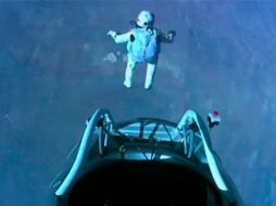 Felix Baumgartner ha superado la velocidad del sonido en su caída libre desde 39 mil 045 metros de altitud. REUTERS  /