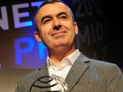 El escritor madrileño Lorenzo Silva posa con su premio. AFP  /