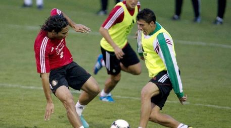 Jugadores de la Selección mexicana en el entrenamiento de hoy en Torreón. MEXSPORT  /